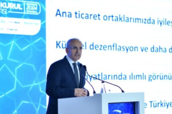Bakan Şimşek: Demir yolu altyapısı için 350 milyon avro dış finansman sağlandı Bakan Şimşek, böylece proje finansmanı amacıyla yıl içinde temin edilen
