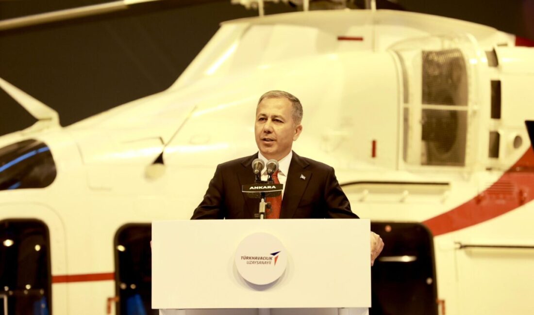 Bakan Yerlikaya: Uyarılara rağmen ambulansa yer vermeyen sürücü yakalandı İçişleri Bakanı Yerlikaya, İstanbul’un Bakırköy ilçesinde iki ambulansın arasına giren