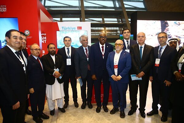 Bakü Cinema Market’te ortak yapımlar için görüşmeler yapıldı Azerbaycan’ın başkenti Bakü’de gerçekleştirilen Bakü Cinema Breeze 2025 Film Festivali