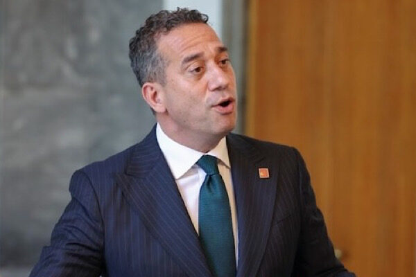 Başarır: Bizim alnımız açık, korktuğumuz hiçbir şey yok CHP Grup Başkanvekili Başarır, seçilmiş siyasetçilerin yargılandığı davaların canlı yayınlanması