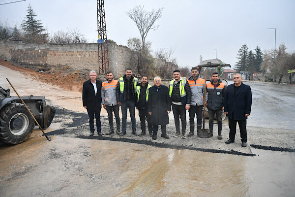Başkan Büyükkılıç Talas’ta altyapı ve üstyapı çalışmalarını inceledi Kayseri Büyükşehir Belediye Başkanı Dr. Memduh Büyükkılıç, Talas ilçesi Şehit