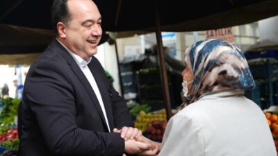 Manisa Büyükşehir Belediye Başkanı Dutlulu, Karaköy Pazarını ziyaret ederek, esnaf