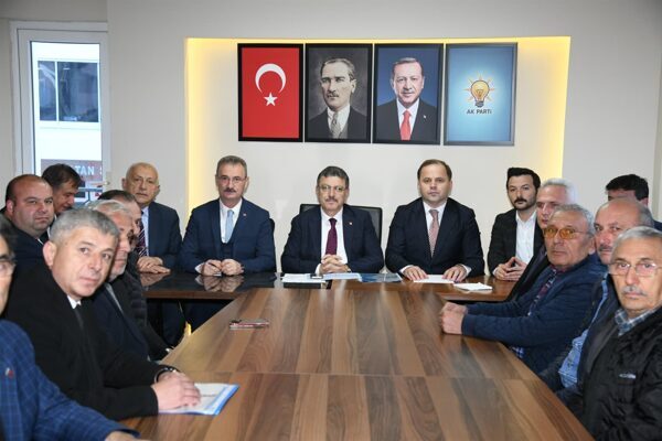 Trabzon Büyükşehir Belediye Başkanı Ahmet Metin Genç, AK Parti Şalpazarı