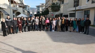 Derince Belediye Başkanı Sertif Gökçe, kendisini kahvaltı programına davet eden