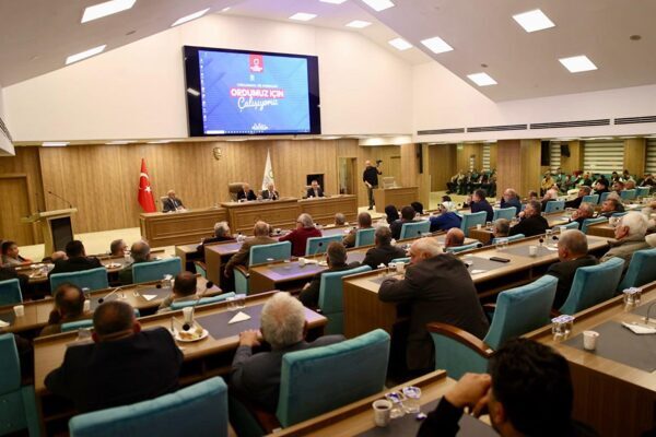 Ordu Büyükşehir Belediyesi tarafından sürdürülen “Ortak Akıl” toplantıları Ünye ilçesi