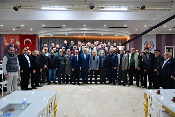 Başkan Kocagöz: Esnaf, şehrin en önemli dinamiğidir Kepez Belediye Başkanı Mesut Kocagöz, Akdeniz Sanayi Sitesi Kooperatifi’nin kahvaltı