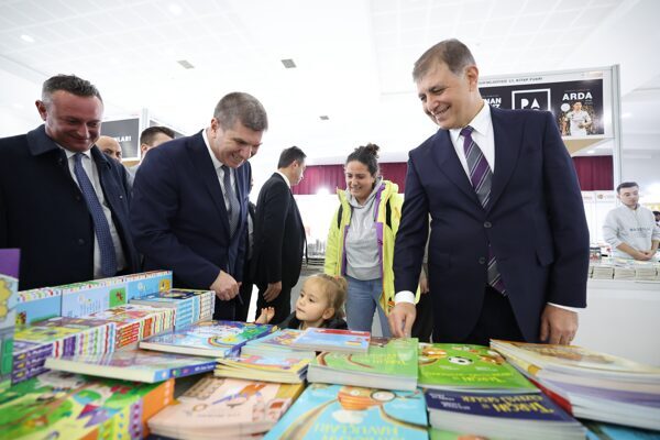 Türkiye Sağlıklı Kentler Birliği Başkanı ve İzmir Büyükşehir Belediye Başkanı