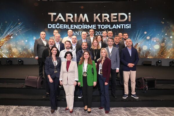 Bereket Sigorta Grubu, Tarım Kredi Grubu Yıl Sonu Değerlendirme Toplantısına katıldı Bereket Sigorta Grubu, iştiraki olduğu Tarım Kredi tarafından Antalya'da düzenlenen 2025