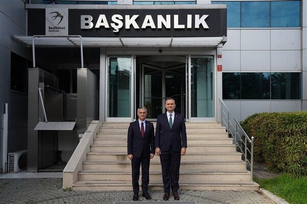 Beylikdüzü Belediyesi, Trabzon’un Yomra Belediyesi ile kardeş belediye protokolü imzaladı.