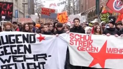 Alman parlamentosu dün, ordunun boyutunu önümüzdeki on yıl içinde 180