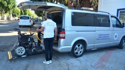 Sosyal Hizmetler Bürosu ekipleri, belediyeye başvuran engelli vatandaşların sosyal incelemelerini