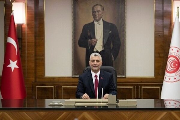 Ticaret Bakanı  Bolat, bugün Mısır’ın başkenti Kahire’de gerçekleştirilen D-8 Ticaret