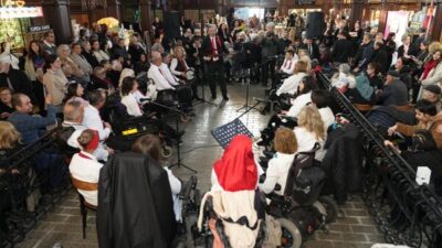 Özel Gereksinimliler Şube Müdürlüğü tarafından hazırlanan program; konser, sergi ve