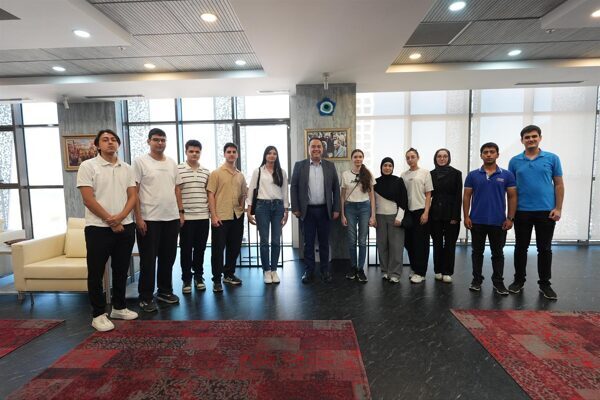 Büyükşehir’in eğitim desteği projesinde başvuru incelemeleri tamamlandı Manisa Büyükşehir Belediye Başkanı Besim Dutlulu’nun ihtiyaç sahibi üniversite öğrencilerine