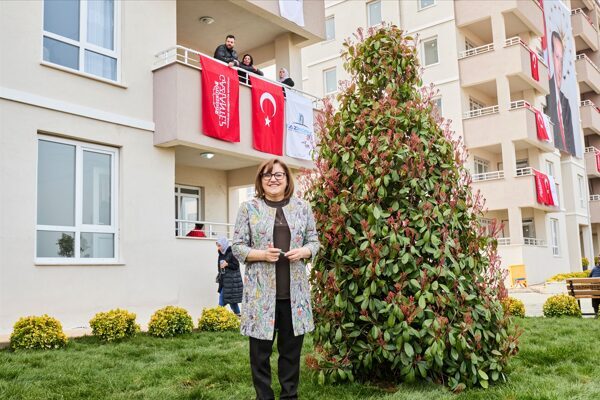 Gaziantep Büyükşehir Belediyesi’nin yeni desteği olan en az 4 çocuğu
