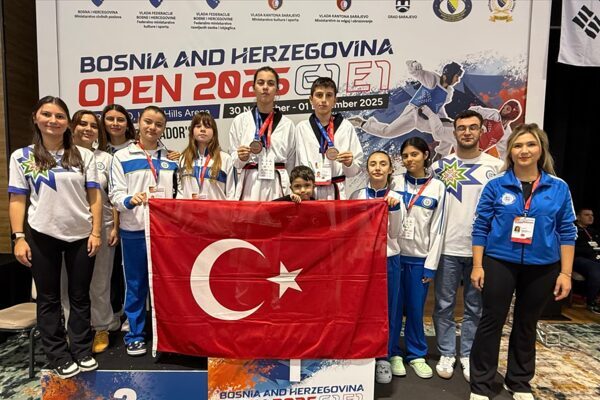 Turnuvada Muğla Büyükşehir Belediyesi’nin sporcuları başarılara imza attı. Genç Kızlar