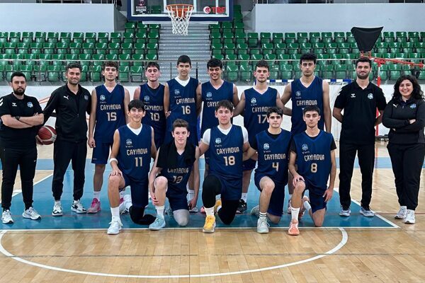 Çayırova U-18 Basketbol Takımı, namağlup grup lideri oldu Çayırova Belediyesi Eğitim Spor Kulübü sporcuları, Kocaeli Yaşar Erdoğdu Sezonu