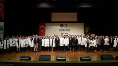 Cerrahpaşa Tıp Fak&uuml;ltesi 2025&ndash;2026 Eğitim &Ouml;ğretim Yılı Beyaz &Ouml;nl&uuml;k T&ouml;reninde,