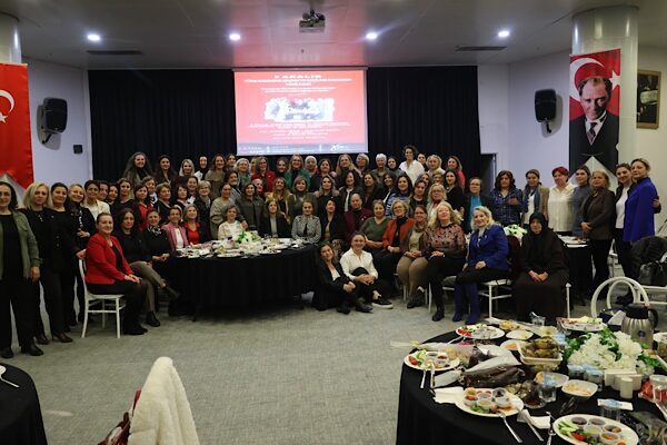 CHP Kadın Kolları tarafından, Türk kadınına seçme ve seçilme hakkının