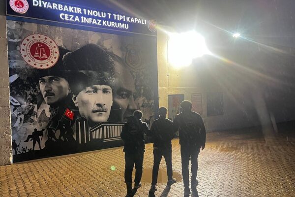 Diyarbakır’da aranan 89 şahıs yakalandı Diyarbakır İl Jandarma Komutanlığı, suçların önlenmesi ve adli makamlarca haklarında
