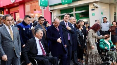 Giresun’da 3 Aralık Dünya Engelliler Günü nedeniyle Debboy–Atatürk Meydanı güzergahında