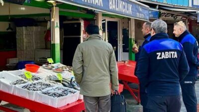 Giresun Belediyesi Zabıta Müdürlüğü ekipleri, şehir merkezindeki balık pazarında kapsamlı