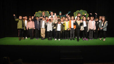 Giresun Belediyesi Şehir Tiyatrosu&rsquo;nun &ccedil;ocuklara y&ouml;nelik olarak hazırladığı &ldquo;Mikropla Savaş&rdquo;