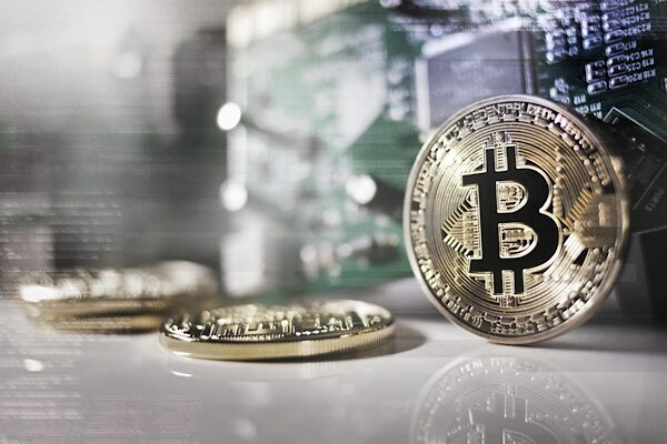 Glassnode: Bitcoin spot fiyatı 96.100 dolar civarında işlem görüyor Glassnode'un bülteninde,"Yedi günlük basit hareketli ortalamada kayıp içindeki toplam arz