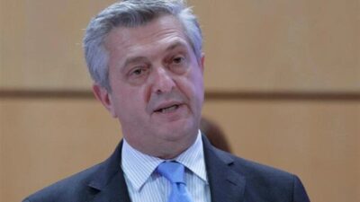 Birleşmiş Milletler Mülteciler Yüksek Komiseri Grandi, devletlerin, Taahhüt Konferansı’nda UNHCR