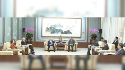 Görüşmede He Lifeng, Çin ve ABD liderlerinin bu yılın başından