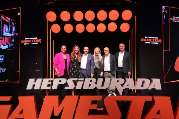 Hepsiburada Gamestar büyük final gerçekleşti Hepsiburada, Intel ve Lenovo iş birliğiyle gerçekleştirilen ve Temmuz ayından