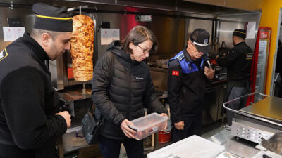 Türkiye genelinde son günlerde yaşanan gıda zehirlenmesi vakalarının ardından Isparta