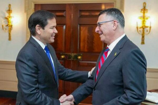 İsrail Dışişleri Bakanı Saar, ABD’li mevkidaşı ile bir araya geldi İsrail Dışişleri Bakanı Saar, Washington DC’de ABD’li mevkidaşı ile bir