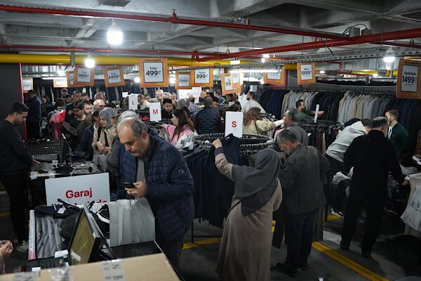 İstanbul’da ”Garaj Günleri” başladı İstanbul Bahçelievler’de bir alışveriş merkezinde geleneksel “Garaj Günleri” başladı. Etkinliğin