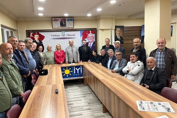 İYİ Parti Mustafakemalpaşa İlçe Başkanı Adnan Akın, engelli bireylerin toplumsal