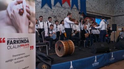 İzmir’de yaşayan engelli vatandaşlar, İzmir Büyükşehir Belediyesi Engelli Çalışmaları Şube