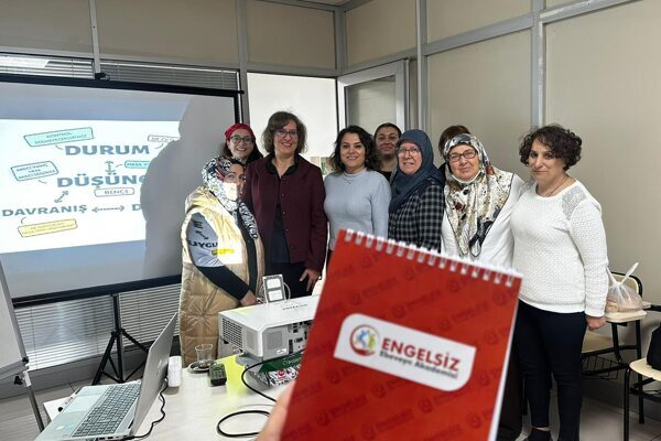 Cumhuriyet Yaşam Merkezi’nde gerçekleşen oturum, Uzman Psikolog Nermin Koçoğlu Alım