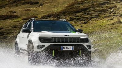 Jeep, yılın son ayında Avenger ve Compass modellerini satın almak
