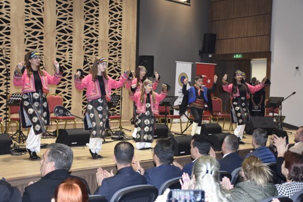 Karacabey Belediyesi ile Bursa Karacabeyliler Derneği iş birliğinde, 3 Aralık