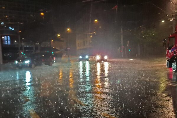 Karadeniz kıyılarında kuvvetli yağış uyarısı MGM'den, 10 Aralık 2025 Çarşamba günü için kuvvetli yağış uyarısı