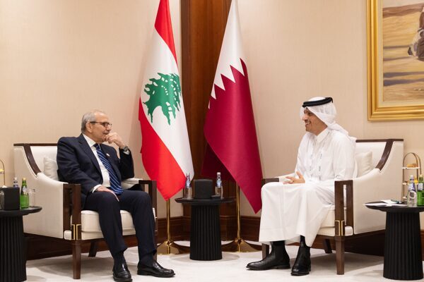 Katar Başbakanı Al Sani, Lübnanlı mevkidaşı ile bir araya geldi Katar Başbakan ve Dışişleri Bakanı Al Sani, 23. Doha Forumu