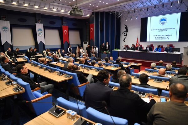 Kayseri Büyükşehir Belediye Meclisi’nden Kültür Başkentliği önergesi geçti Kayseri Büyükşehir Belediye Başkanı Memduh Büyükkılıç, Büyükşehir Belediyesi 2025 Aralık