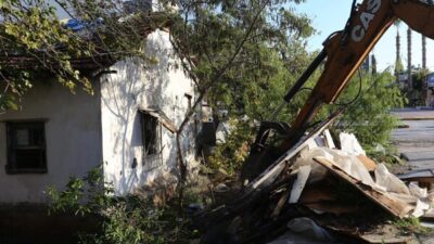 Kepez Belediyesi, Şafak Mahallesi 4253 sokakta bulunan müstakil bir ev