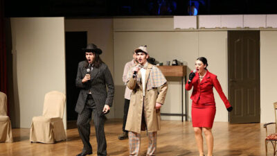 Kepez Kent Tiyatrosu, 25. Direklerarası Seyirci Ödülleri’nde sahnelediği Medyum adlı