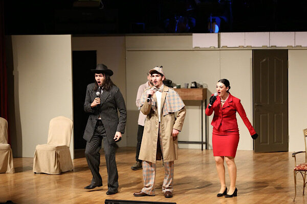 Kepez Kent Tiyatrosu, 25. Direklerarası Seyirci Ödülleri’nde sahnelediği Medyum adlı