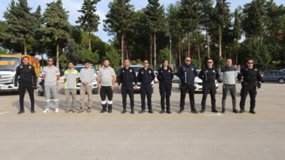 Kepez Belediyesi Zabıta Müdürlüğü ekipleri, bir yandan vatandaşların sağlığını korumak