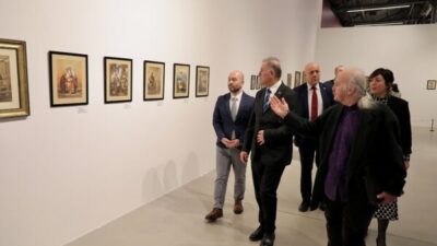 İBB Sanat Koleksiyonları halkla buluşturuluyor. İBB Başkanvekili Nuri Aslan koleksiyonun