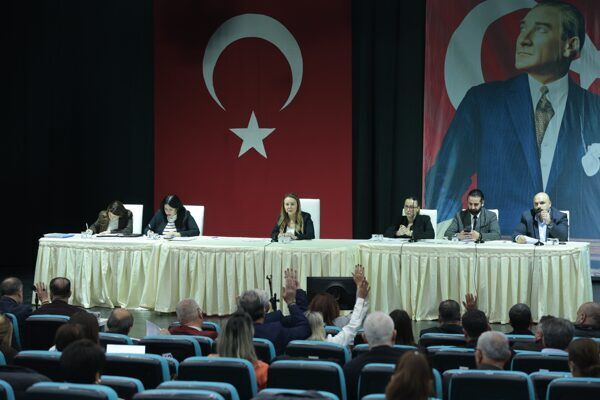 Konak Belediye Meclisi, Aralık ayının ilk toplantısını Selahattin Akçiçek Kültür