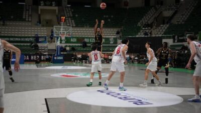 Konya Büyükşehir Belediyespor, Türkiye Sigorta Basketbol Ligi 13. Hafta karşılaşmasında Bursa
