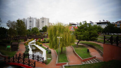 Konyaaltı Belediyesi, ilçe genelinde yer alan parklara güvenlik kamerası yerleştirme